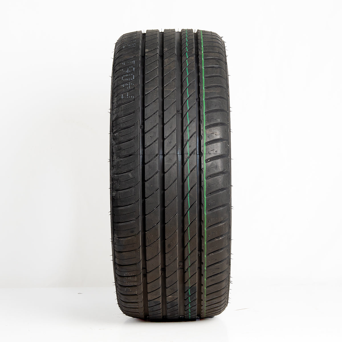 Kit de 2 Llantas P 205/40 R17 00 A A Zextour PREMIUN LS665