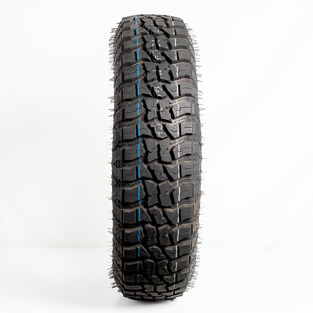 Llanta LT 205 R16 A A Sumaxx MAX TERRA MT LB LT