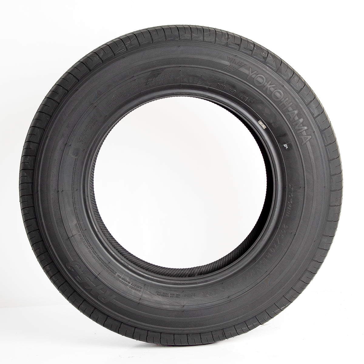 Llanta P 205/70 R15 106S Yokohama RY53A