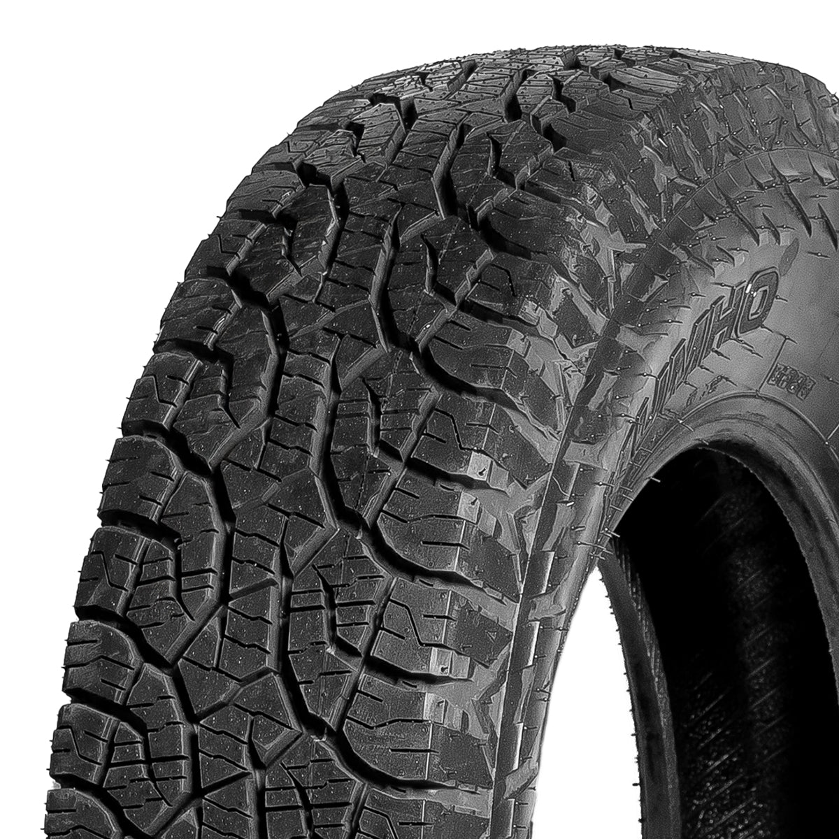 Llanta P 205 R16 110/108S Kumho ROAD VENTURE AT52