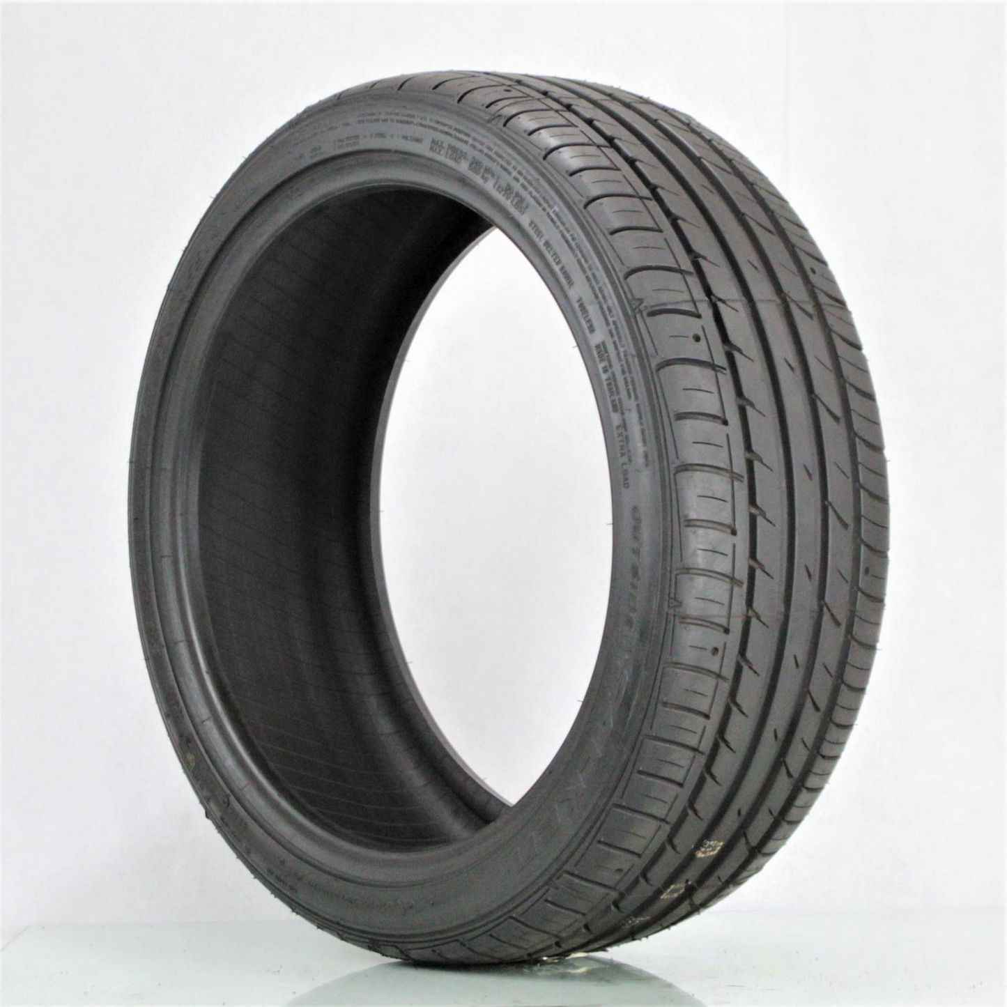 Llanta P 215/40 R18 00 A A Falken Ze914Er